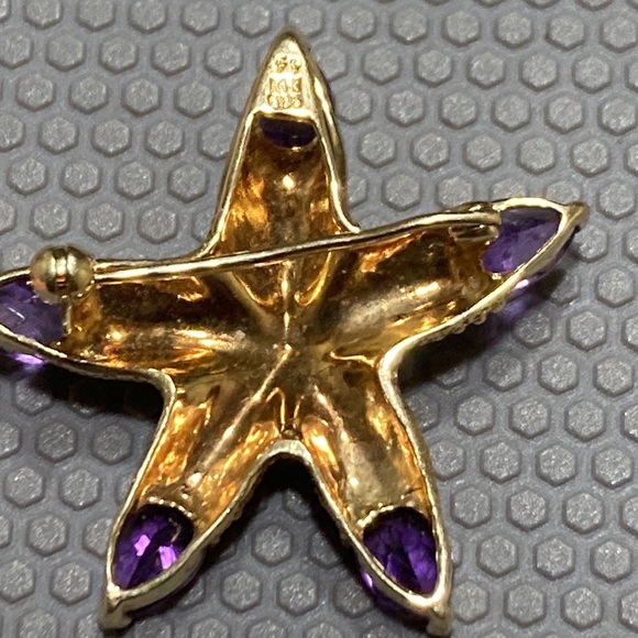 14k yellow gold rate starfish with amethyst gemstones - Picture 2 of 5